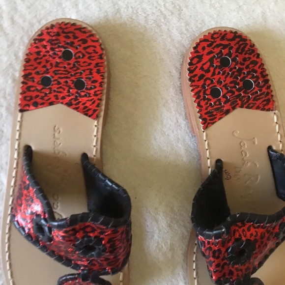New Jack Rogers red metallic leopard print sandals - Picture 3 of 8